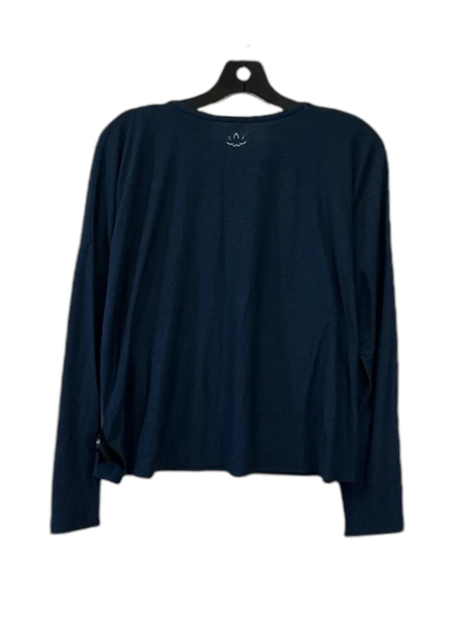 Athletic Top Long Sleeve Crewneck By Beyond Yoga In Blue, Size: L