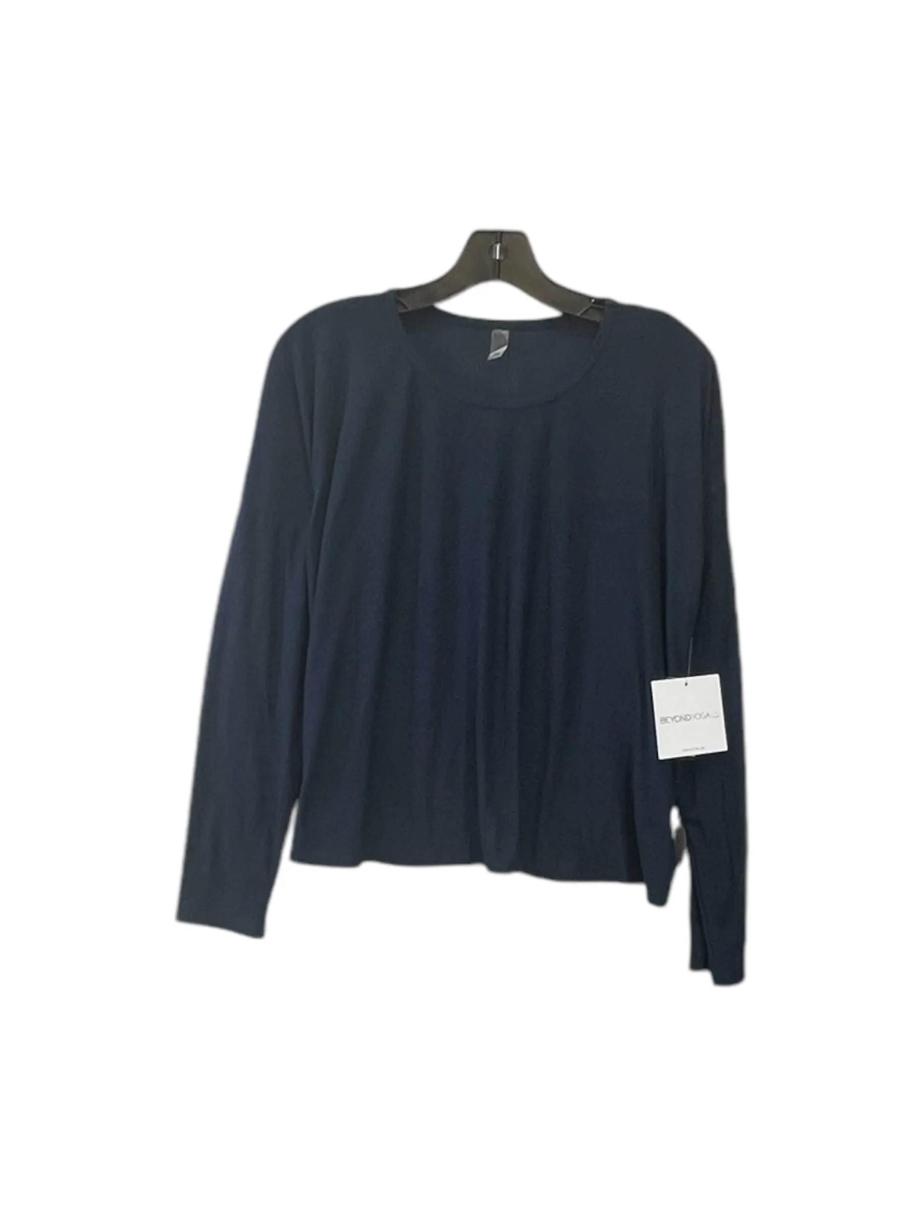 Athletic Top Long Sleeve Crewneck By Beyond Yoga In Blue, Size: L