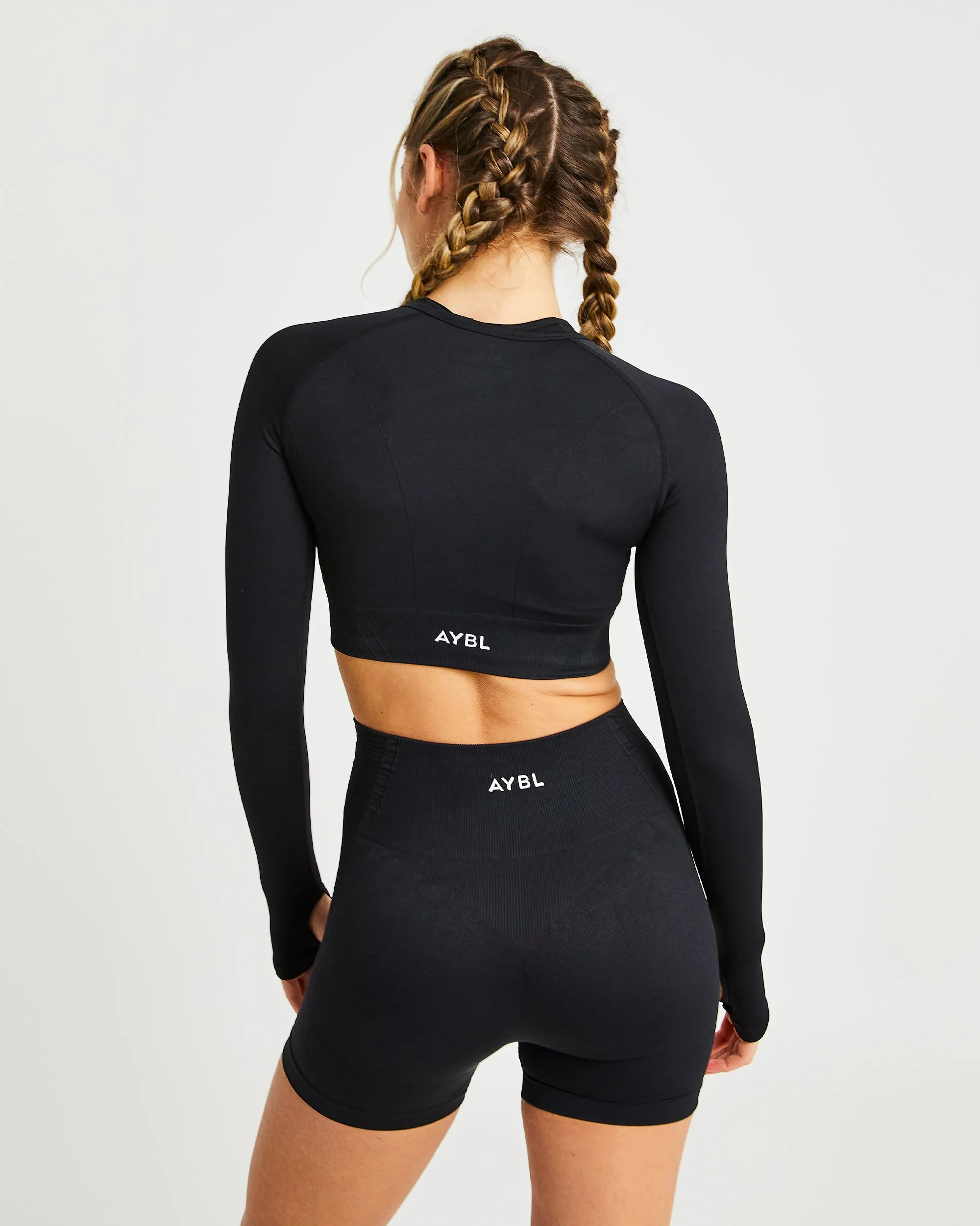 Balance V2 Seamless Long Sleeve Crop Top - Black