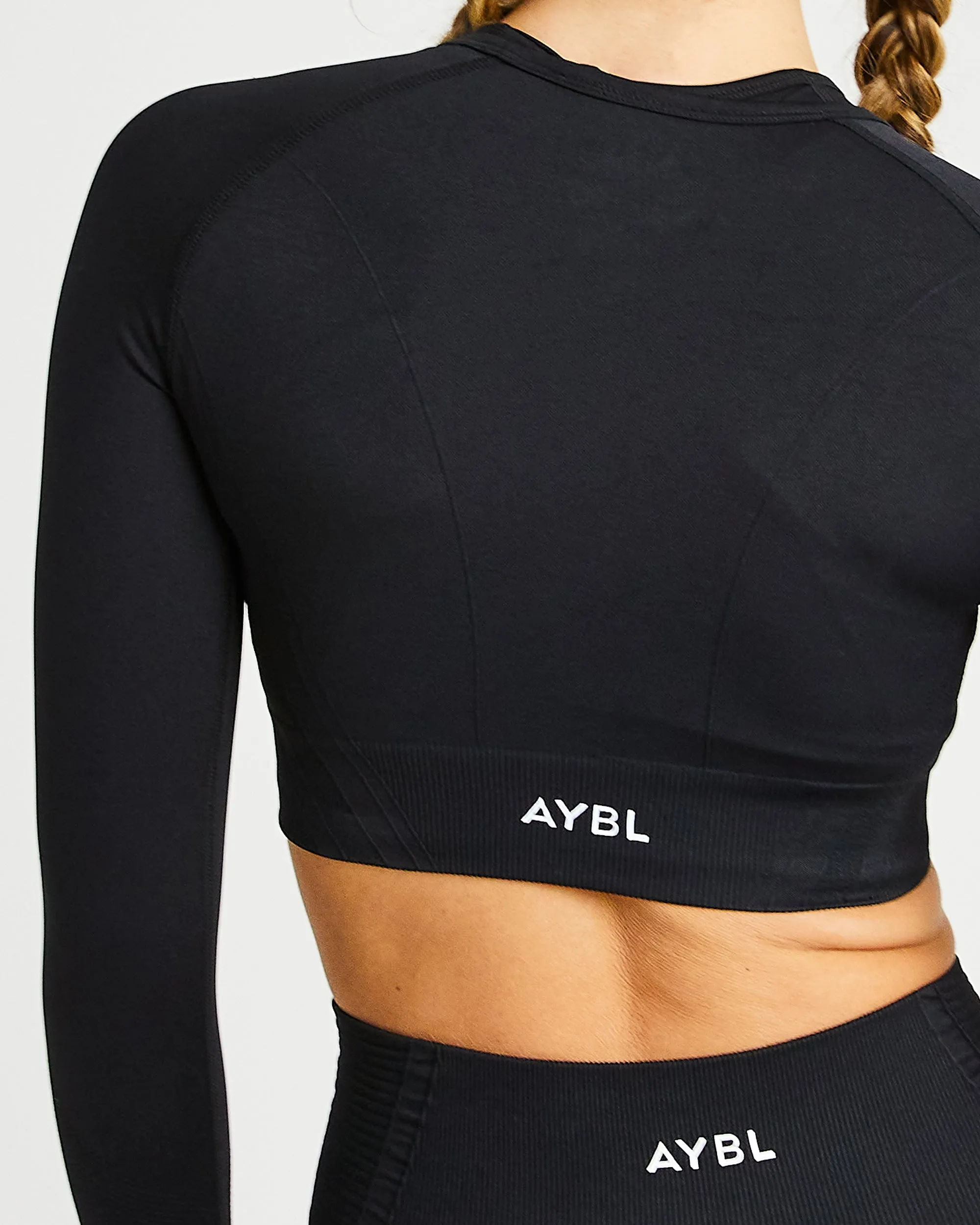 Balance V2 Seamless Long Sleeve Crop Top - Black