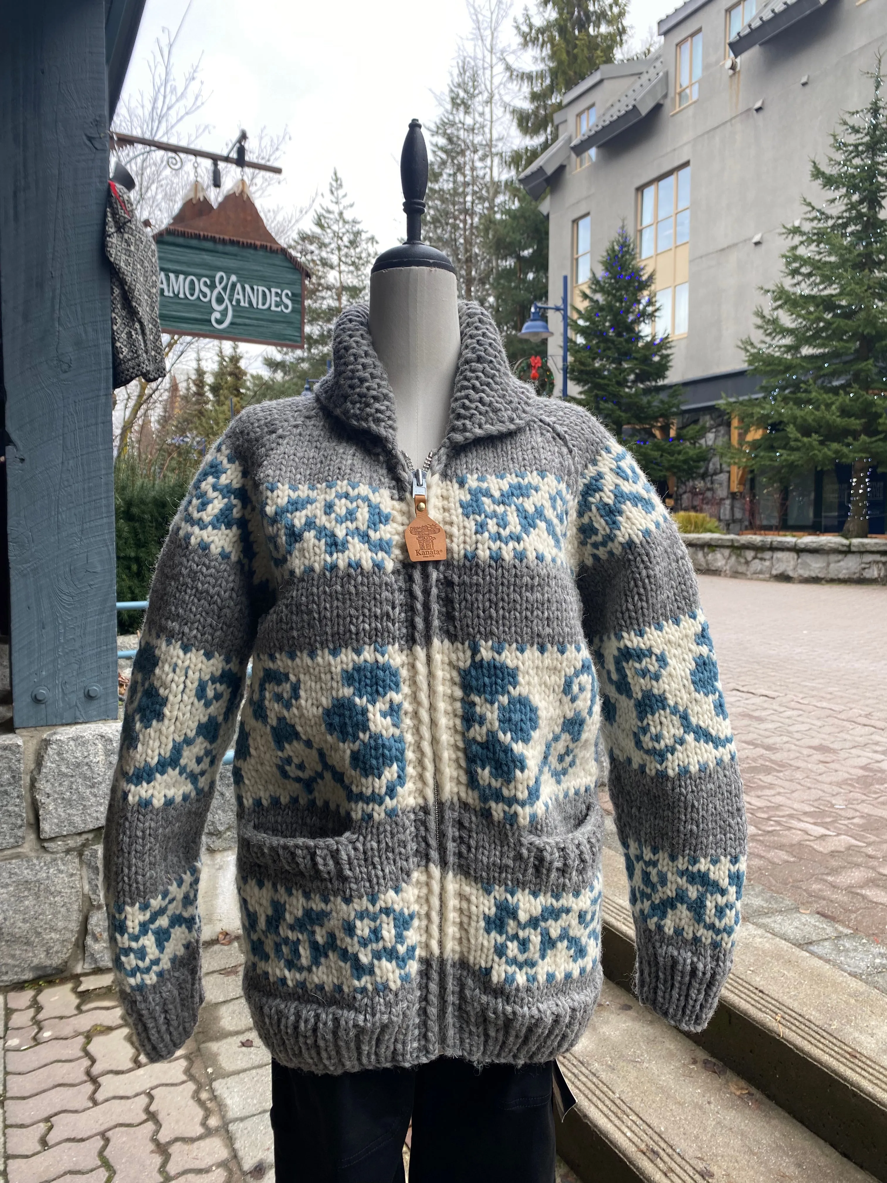 Canadian Sweater Design - Flower