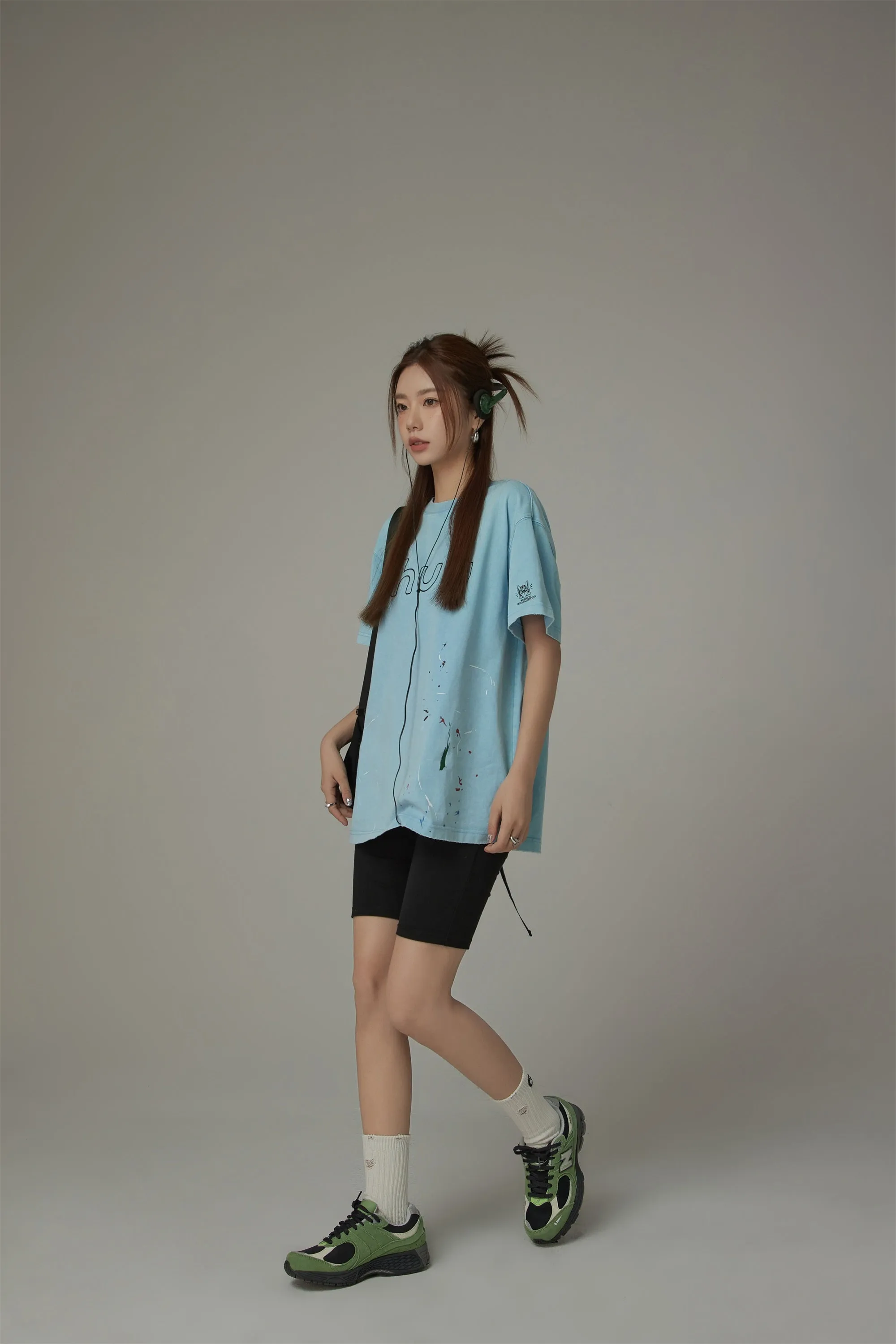 Chuu Logo Cotton Loose Fit T-Shirt