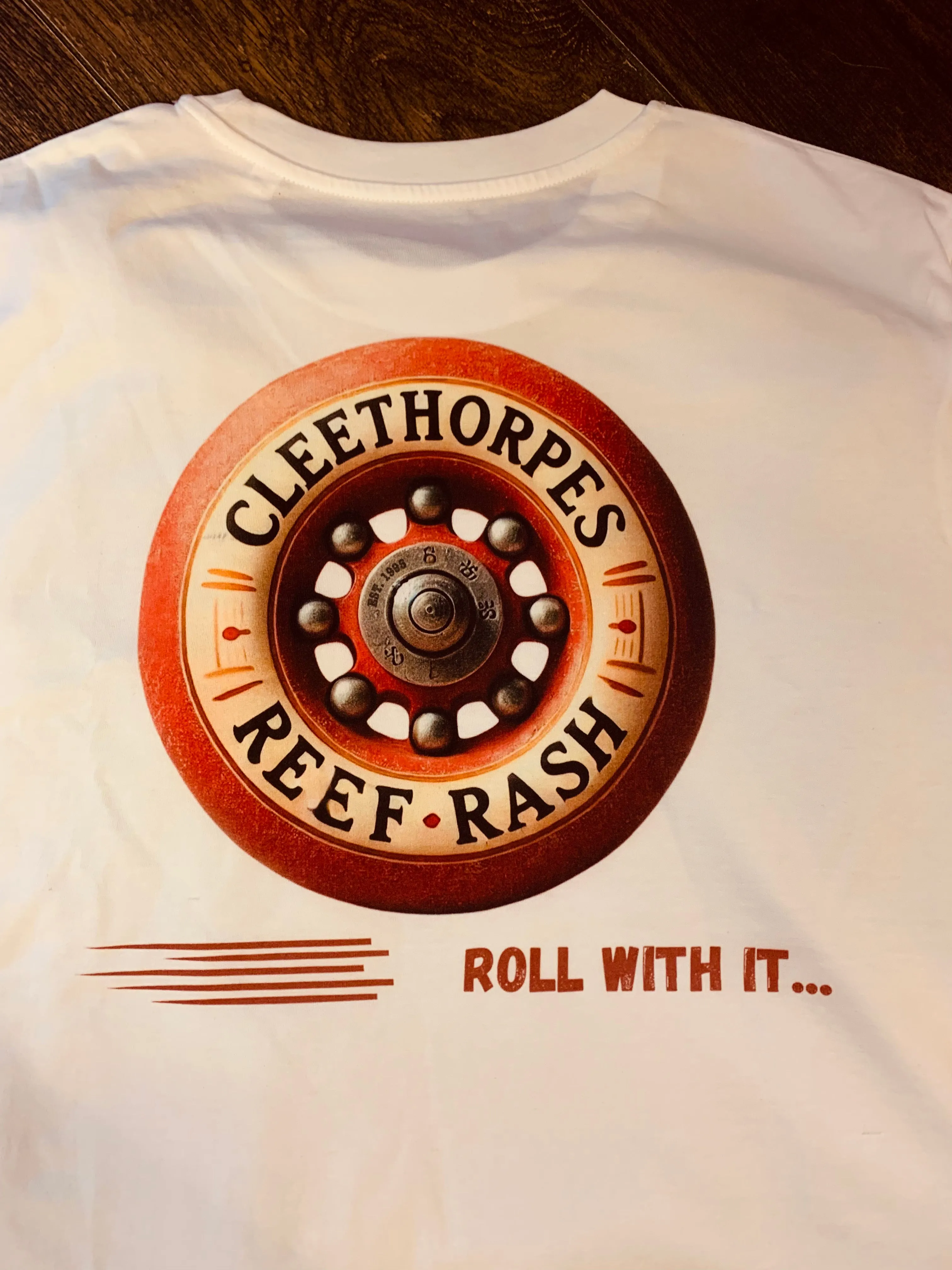 CLEETHORPES MENS  ==  ROLL WITH IT ...== VINTAGE WHITE