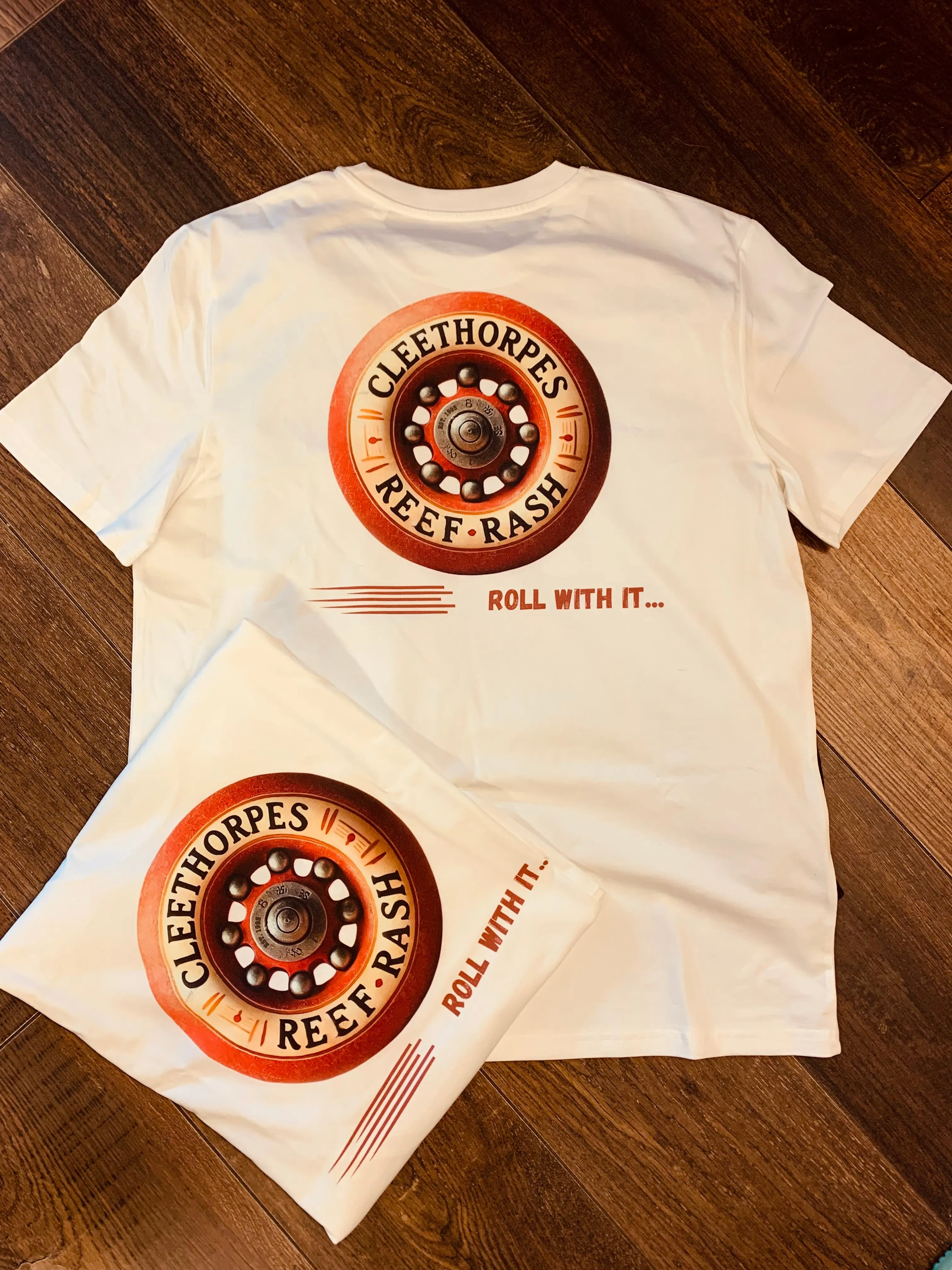 CLEETHORPES MENS  ==  ROLL WITH IT ...== VINTAGE WHITE