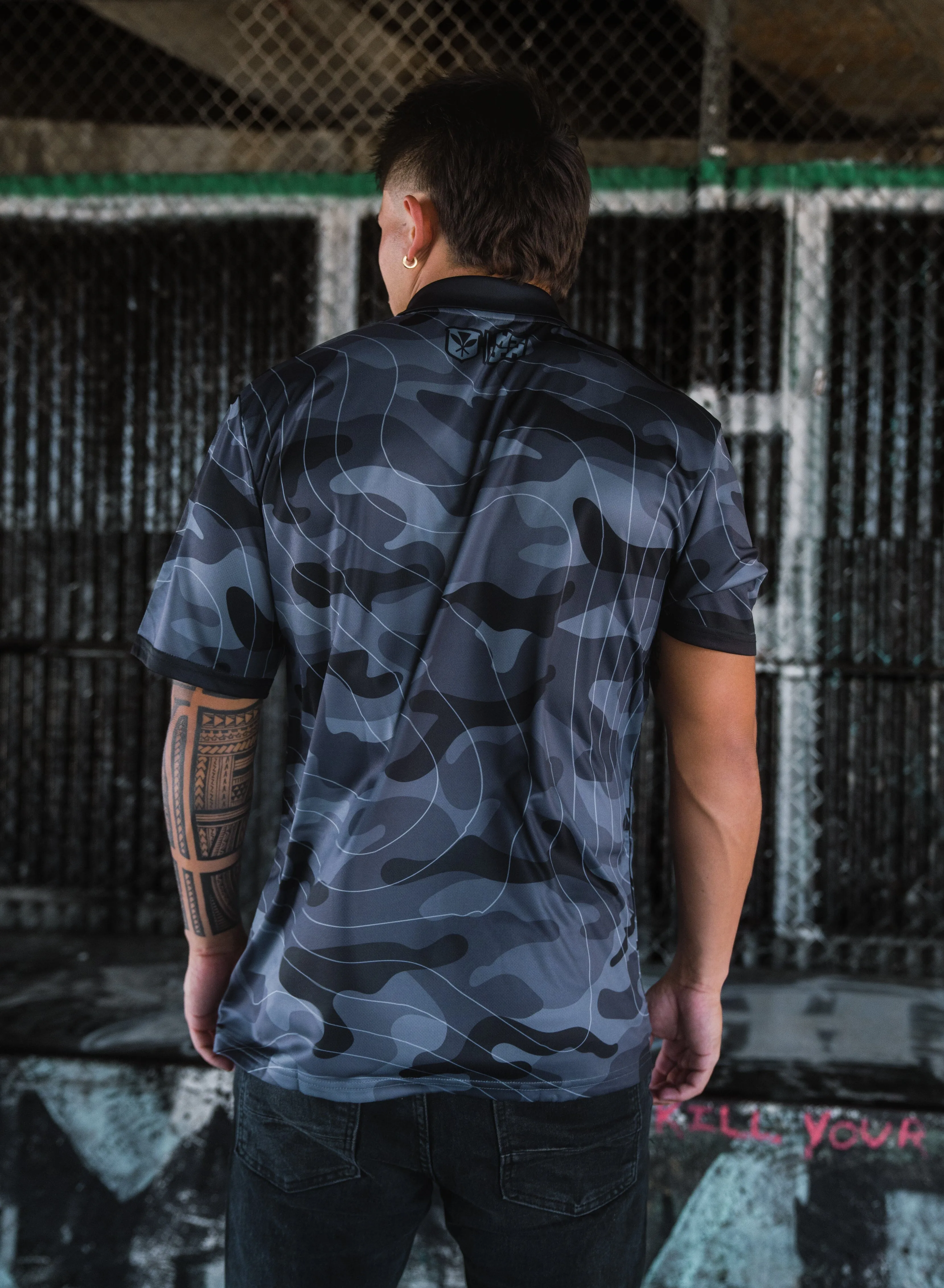 GRAY CAMO LINES GOLF SHIRT