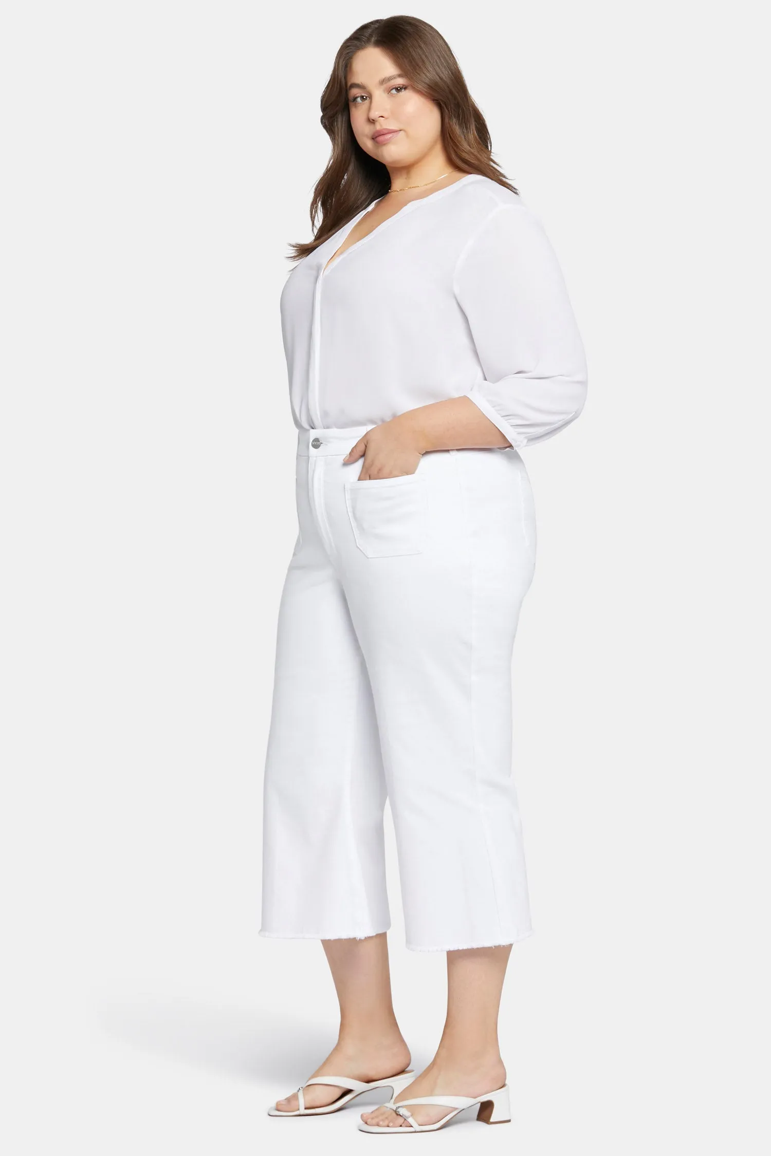 Patchie Wide Leg Capri Jeans In Plus Size - Optic White