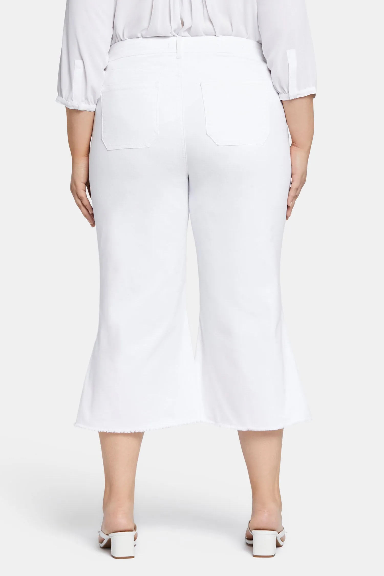 Patchie Wide Leg Capri Jeans In Plus Size - Optic White