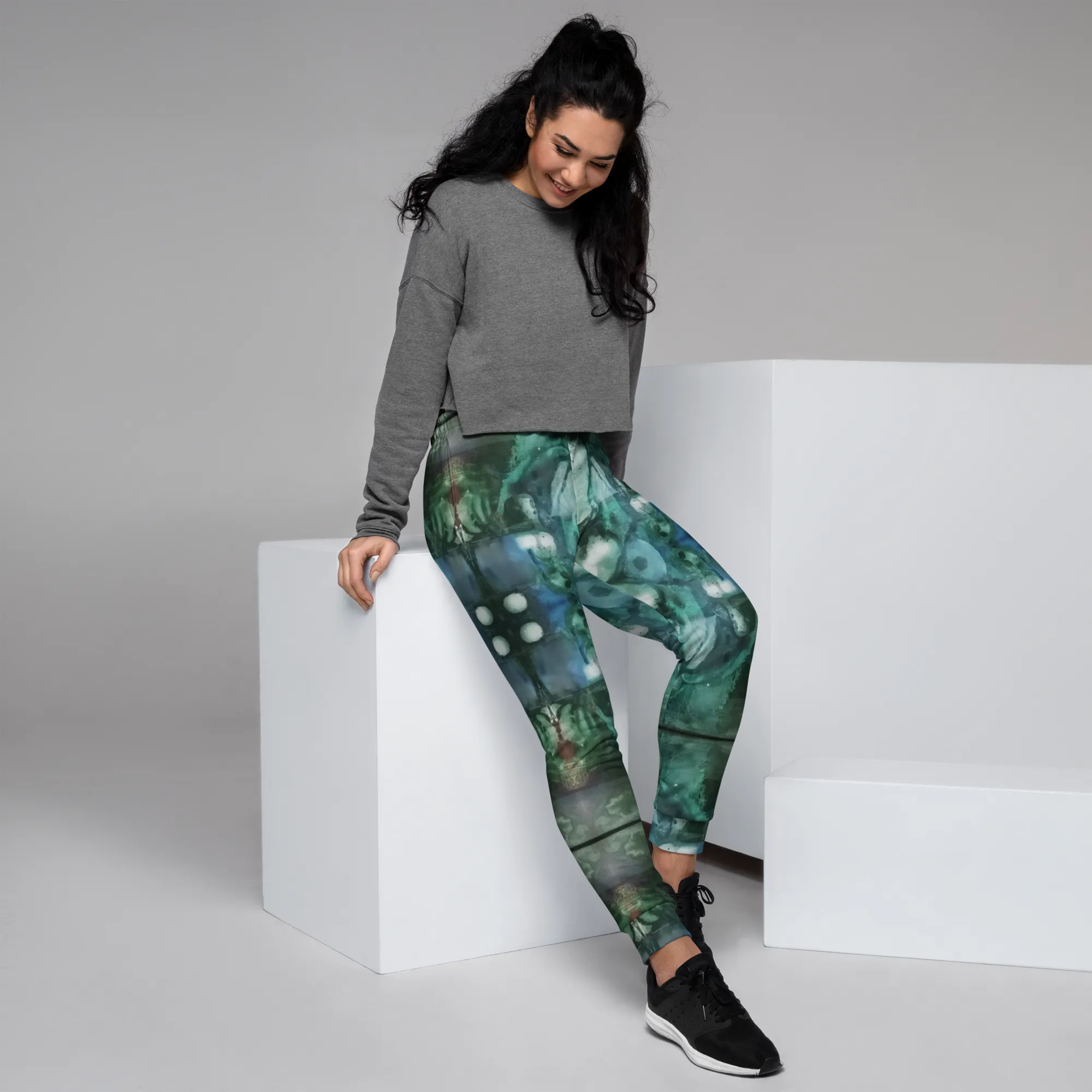 women's jogger, topography